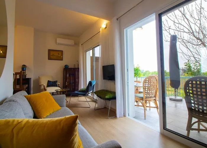 The Orangerie Mountain