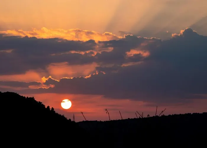 The Orangerie Mountain בית נופש *