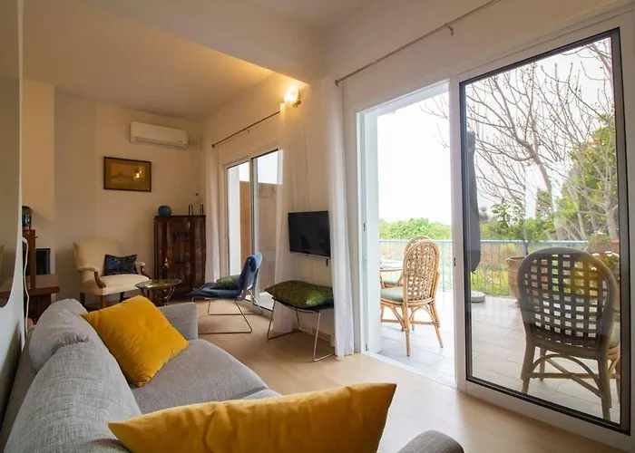 The Orangerie Mountain * Limnatis